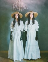 「装苑」5月号「Vintage Story 白いレースの思い出」より。