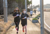 ユメカ・ナウカナ？（ASP）とドーウシロ・ユリ。