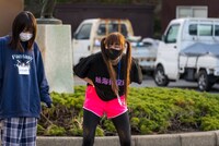 熱海秘宝館Tシャツを着たユメカ・ナウカナ？（ASP）。