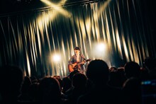 川崎鷹也（Photo by Kana Tarumi）