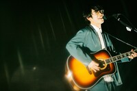 川崎鷹也（Photo by Kana Tarumi）