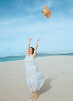 樋口日奈 1st写真集「恋人のように」セブンネット限定裏表紙（撮影：前康輔）