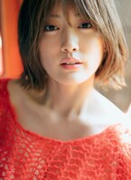 樋口日奈 1st写真集「恋人のように」楽天ブックス限定裏表紙（撮影：前康輔）