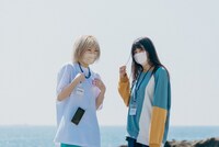 コント練習中のハナエモンスター（豆柴の大群）とタンタン。