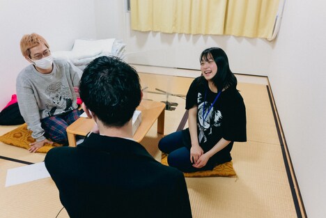 「WACK合同オーディション2022」5日目 ナ後の個人面談の様子。