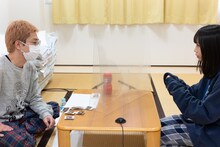 左から渡辺淳之介（WACK代表）、アイナスター（WAgg）。