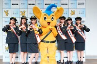 超ときめき♡宣伝部とピーポくん。