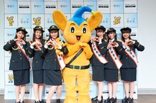 超ときめき♡宣伝部とピーポくん。