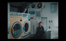 久保あおい「独り言」MVより。