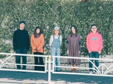 左から佐々木敦、柏木ひなた、えみこ先生、小林歌穂、南波一海。