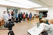 「WACK合同オーディション2022」6日目夜のチーム分けの様子。