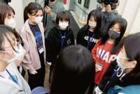 「WACK合同オーディション2022」6日目夜のチーム分けの様子。