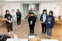 「WACK合同オーディション2022」6日目夜のチーム分けの様子。