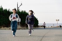 左からリンリン（BiSH）、アイナスター（WAgg）。