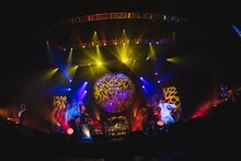 「THE ORAL CIGARETTES Hall Tour 2022『SUCK MY WORLD』」3月24日公演の様子。（撮影：ハタサトシ）