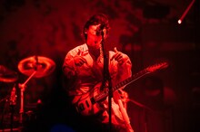 山中拓也（Vo, G）（撮影：ハタサトシ）