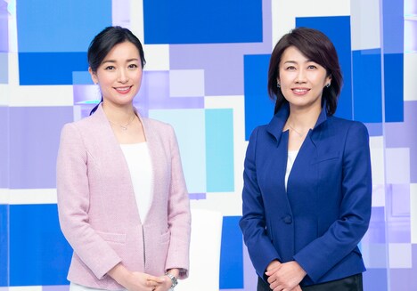 左から大江麻理子キャスター、佐々木明子キャスター。(c)テレビ東京