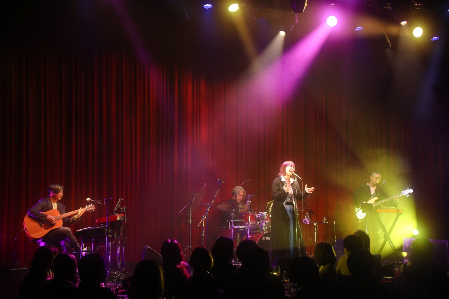 「TOKI ASAKO LIVE 2022 “Morning Twilight” Reprise!」の様子。（撮影：Susie）