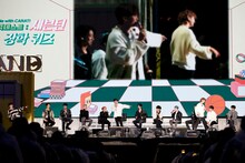 「SEVENTEEN in CARAT LAND」の様子。(c)PLEDIS Entertainment