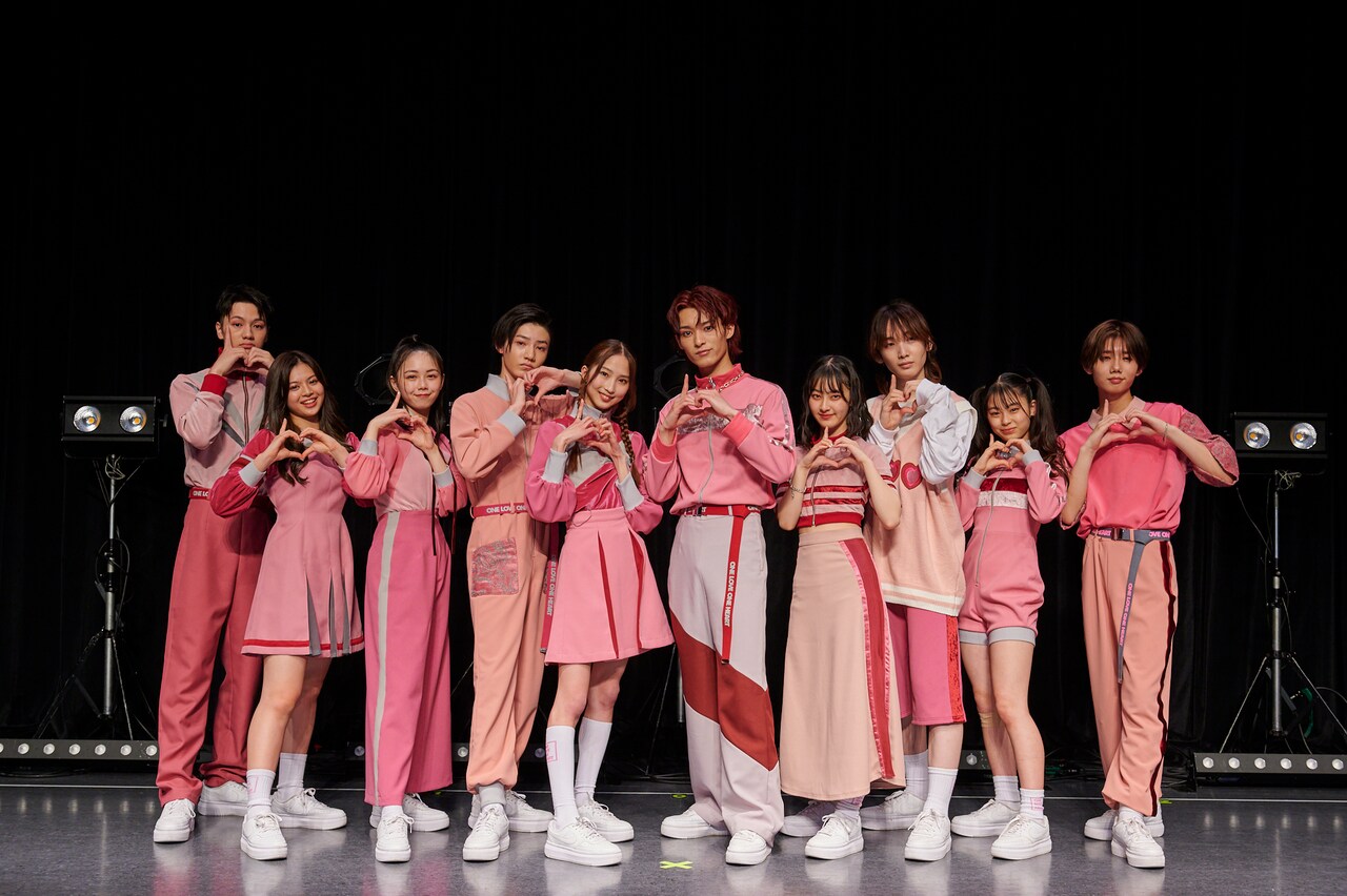 スタダ×エイベックス男女10人組・ONE LOVE ONE HEARTお披露目、4