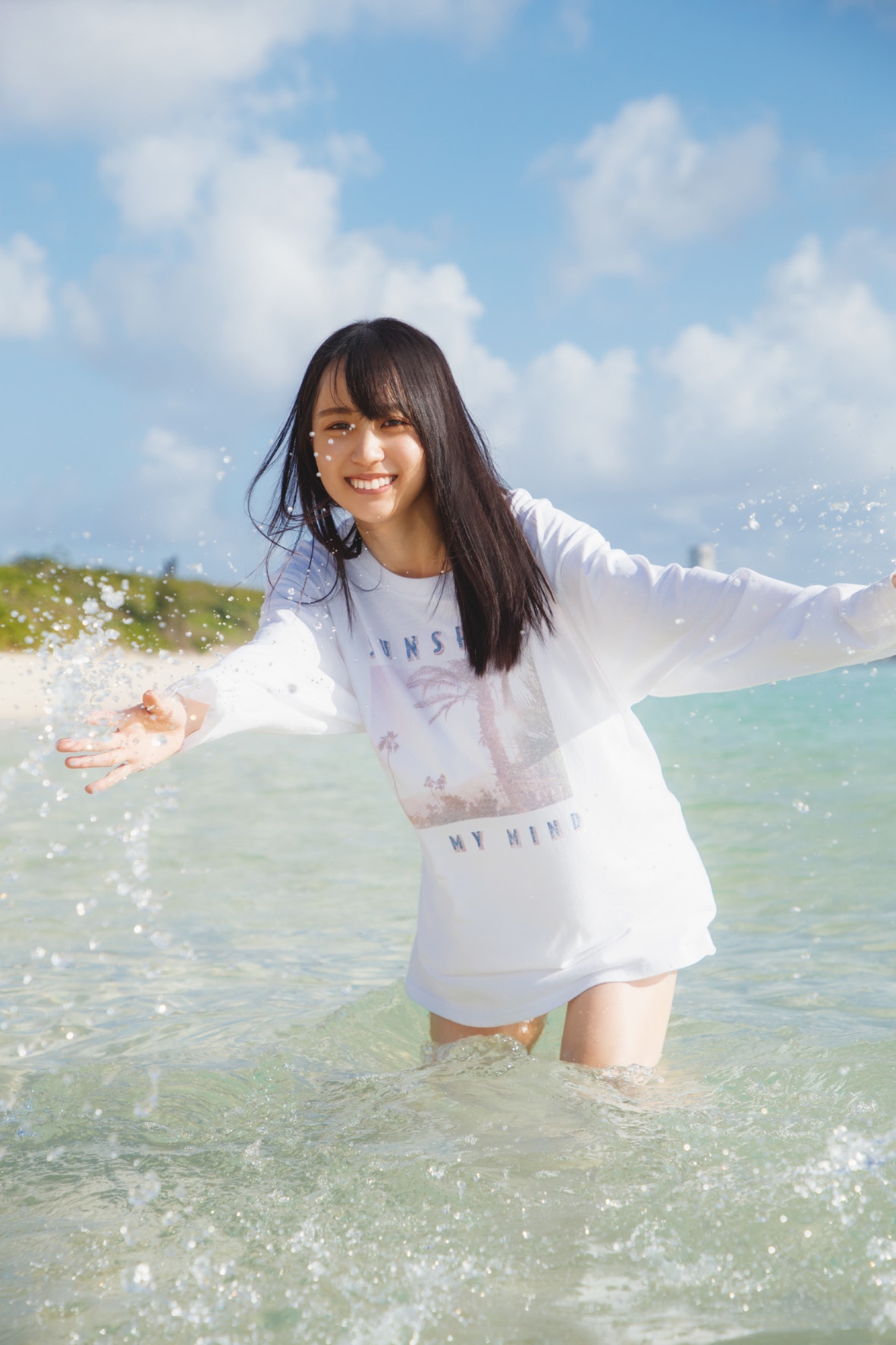 乃木坂46賀喜遥香1stソロ写真集「まっさら」より。（撮影：菊地泰久）