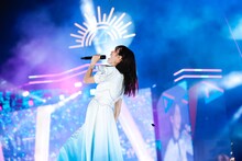 叫ぶ佐々木久美。（撮影：上山陽介）