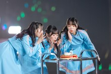 日向坂46「3周年記念 MEMORIAL LIVE～3回目のひな誕祭～」の様子。（撮影：上山陽介）