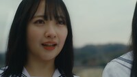STU48のドラマミュージックビデオ「光は君に、あの日々に。」より。
