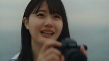 STU48のドラマミュージックビデオ「光は君に、あの日々に。」より。