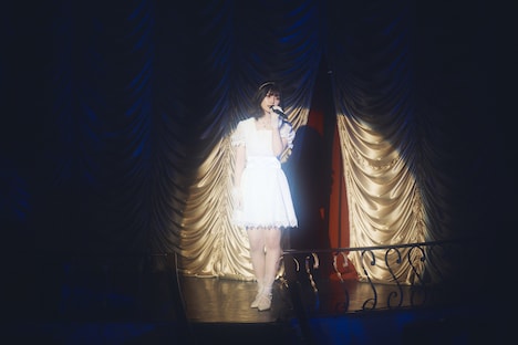 「矢川葵 コンサート 2022『See the Light』」の様子。（撮影：稲垣謙一）