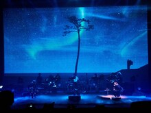 「音楽と行こう by au 5G LIVE MAN WITH A MISSION」の様子。