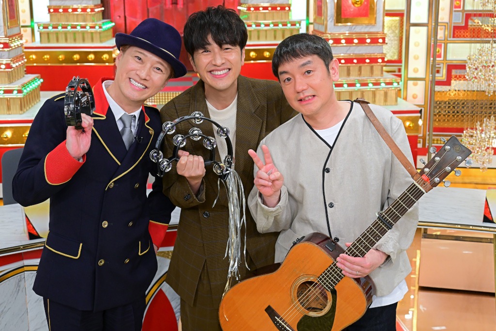 左から中居正広、ゆず。(c)TBS