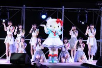 ハローキティとOCHA NORMAのコラボレーションの様子。（c）'21、'22 SANRIO 著作(株)サンリオ