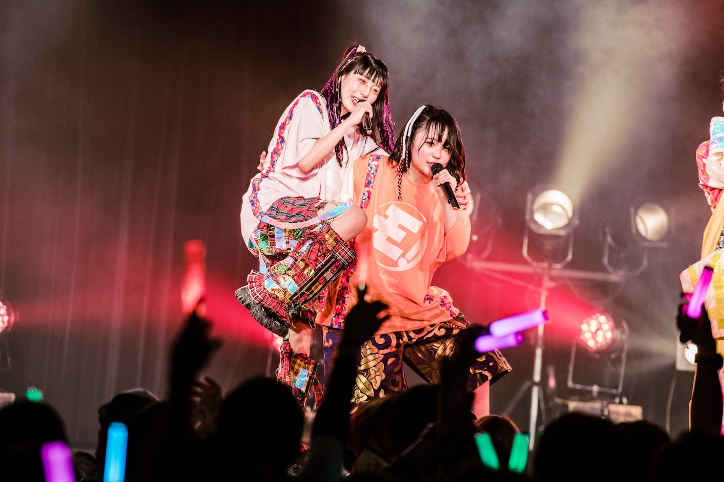 左から、ねるん、へそ。（撮影：曽我美芽）