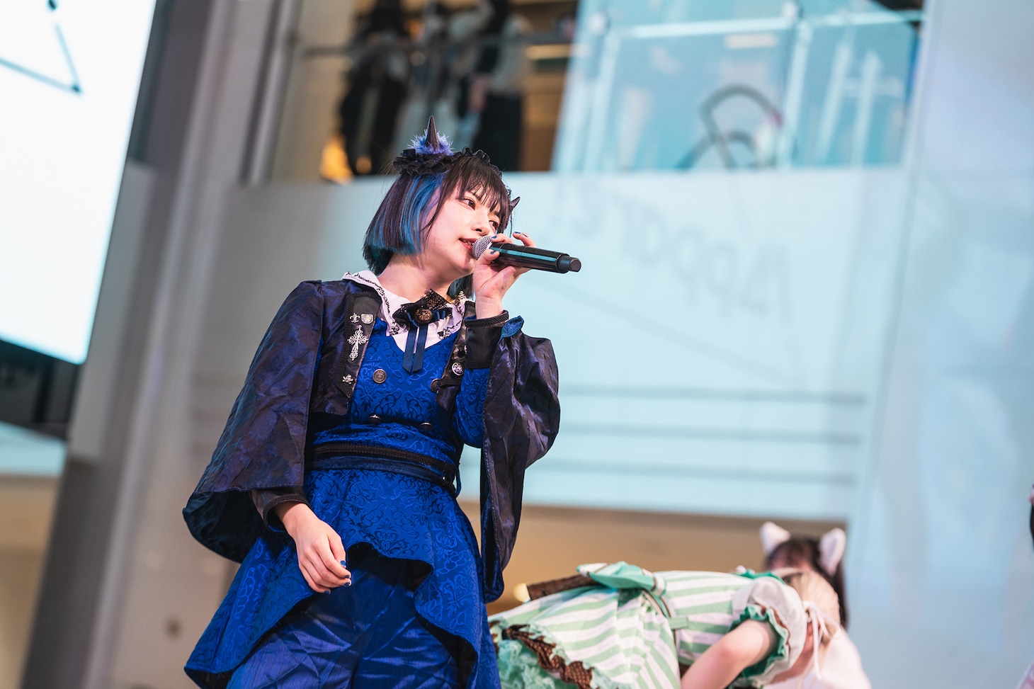 藍井すず