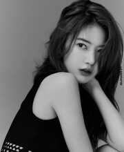 宮脇咲良（LE SSERAFIM）