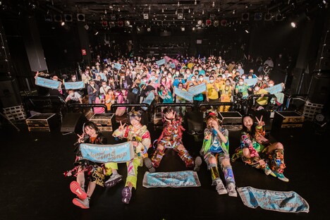 ゆるめるモ！「DANCE PUNK MONSTERS TOUR」LIQUIDROOM公演の様子。（撮影：曽我美芽）