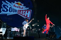 ヤバイTシャツ屋さんとテツandトモ。（Photo by Keisuke Kato）