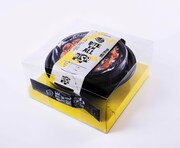 “BiSHイーツ”仕様のBiSH「ごめんね」初回限定盤パッケージ。
