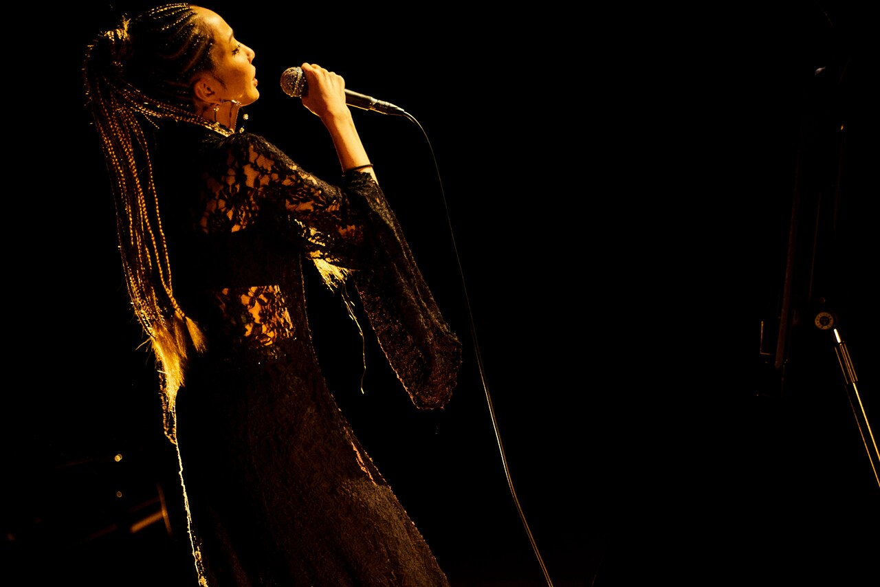 中島美嘉、セルフプロデュースの前向きな新曲「HELLO」MV公開