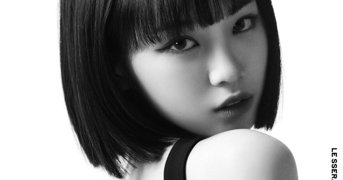 元IZ*ONEのチェウォンがLE SSERAFIMのリーダーに、堂々とした表情の 