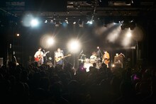 Homecomings「Somewhere In Your Kitchen Table」最終公演の様子。（撮影：池野詩織）