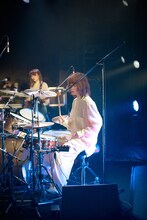 石田成美（Dr）（撮影：池野詩織）