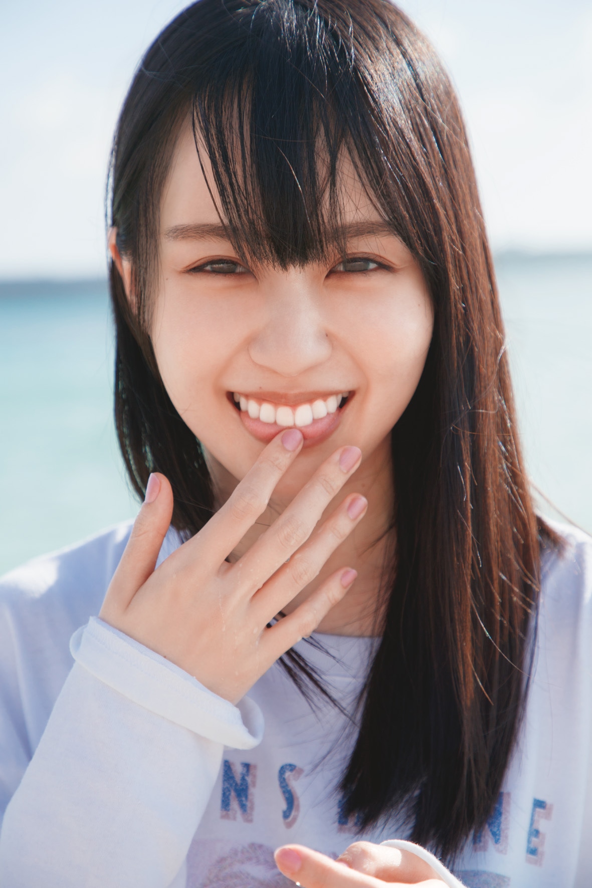 乃木坂46賀喜遥香1stソロ写真集「まっさら」より。（撮影：菊地泰久）