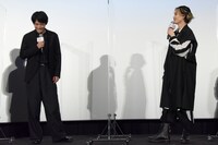 “未読スルー魔”の赤楚衛二（左）を問い詰める草川拓弥（右 / 超特急）。