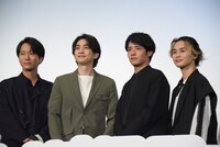 （左から）浅香航大、町田啓太、赤楚衛二、草川拓弥（超特急）