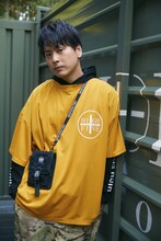 「HIGH FIVE FACTORY 2022 SPRING-SUMMERコレクション」を身にまとった山下健二郎（三代目 J SOUL BROTHERS from EXILE TRIBE）。
