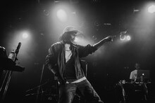 「スケボーキング復活ワンチャンワンマンLIVE」の様子。（Photo by Taka"nekoze photo"）