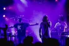 「スケボーキング復活ワンチャンワンマンLIVE」の様子。（Photo by Taka"nekoze photo"）