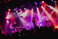 「スケボーキング復活ワンチャンワンマンLIVE」の様子。（Photo by Taka"nekoze photo"）